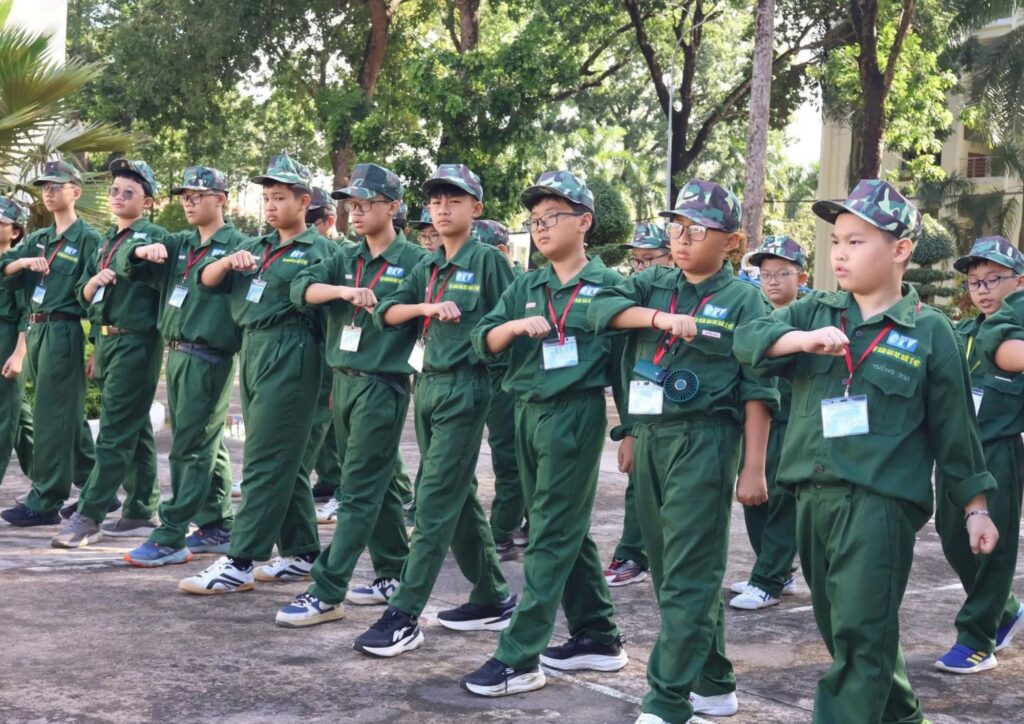 7 Kỹ Năng Sống Cho Trẻ Ba Mẹ Nên Dạy Từ Sớm | Tự Lập Vững Vàng
